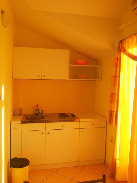 Apartments Villa Dalmatina Vodice Room photo